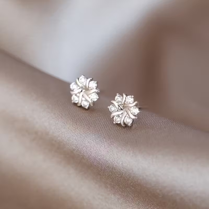 Charming Earring for Any Occasion