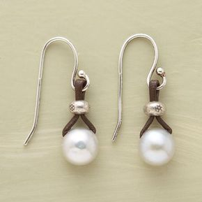 Beautiful Pearl Earring with Unique Style