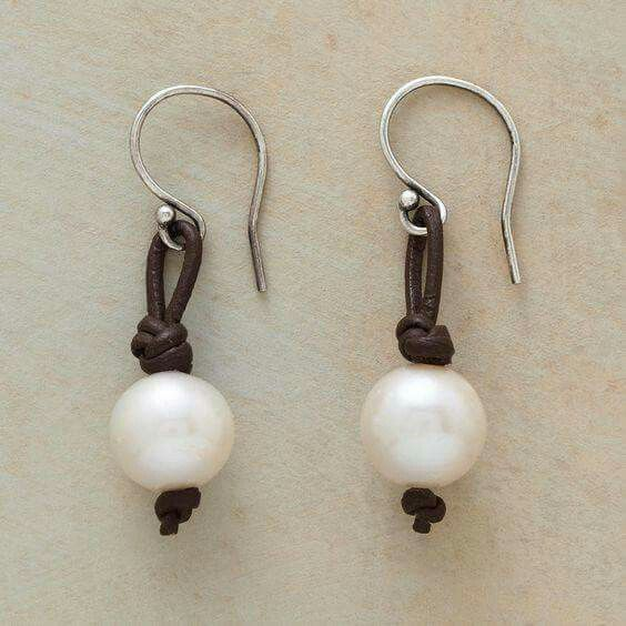 Classic Pearl Earring with Timeless Appeal