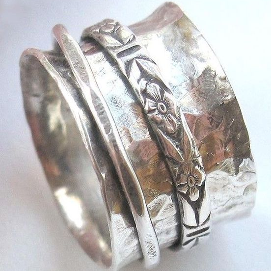 Charming Silver Ring for Any Occasion