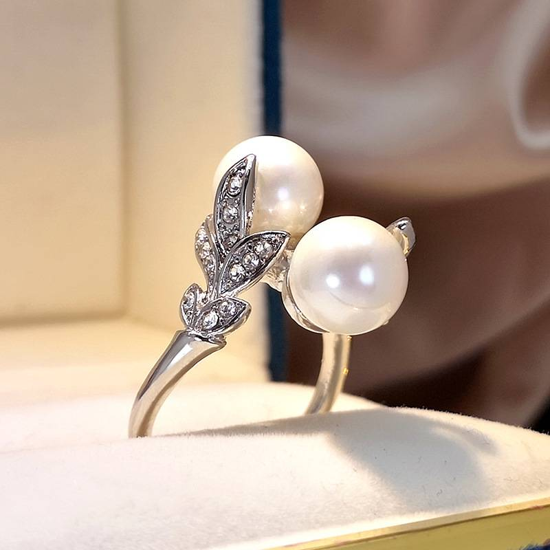 Charming Pearl Ring for Any Occasion