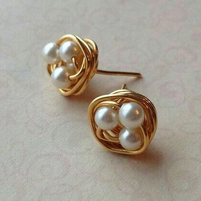 Beautiful Pearl Earring with Unique Style