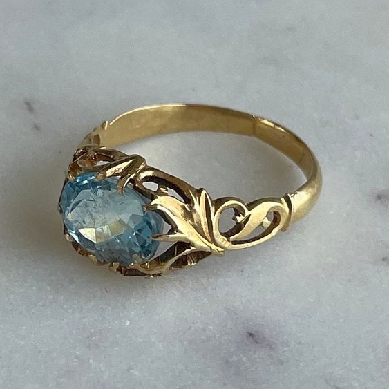 Beautiful Gold Ring with Unique Style