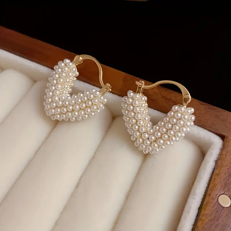 Beautiful Gold Earring with Unique Style
