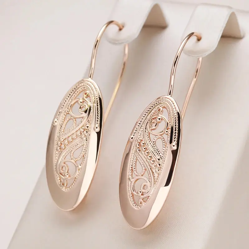 Beautiful Gold Earring with Unique Style