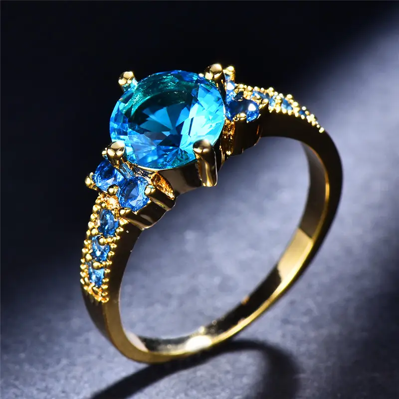 Classic Gold Ring with Timeless Appeal