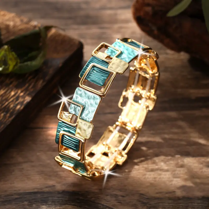 Charming Bracelet for Any Occasion
