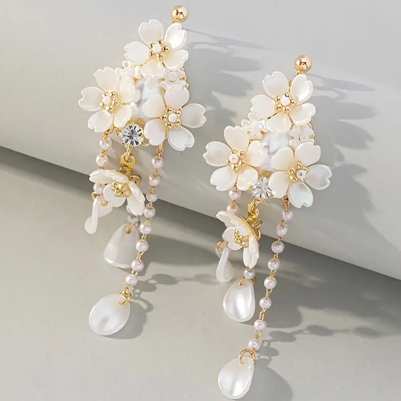 Beautiful Pearl Earring with Unique Style