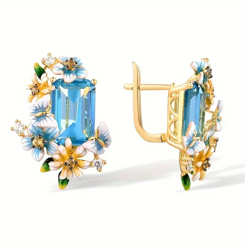Beautiful Gold Earring with Unique Style