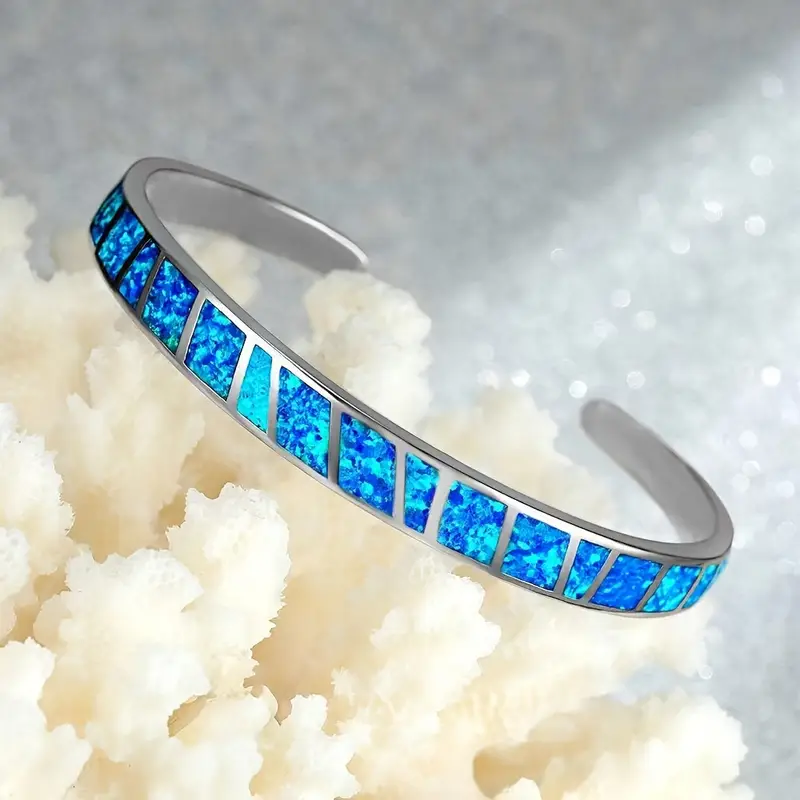 Beautiful Bracelet with Unique Style