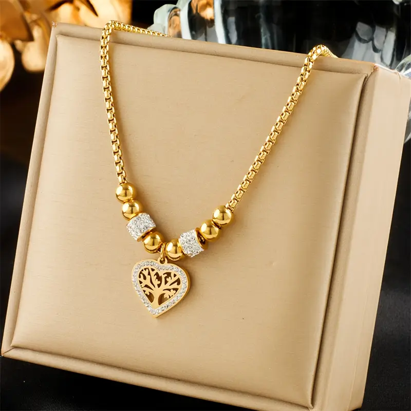 Beautiful Gold Necklace with Unique Style