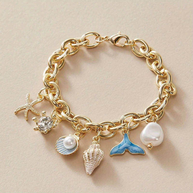 Classic Gold Bracelet with Timeless Appeal