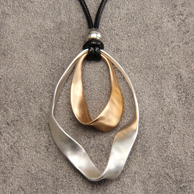 Charming Gold Necklace for Any Occasion
