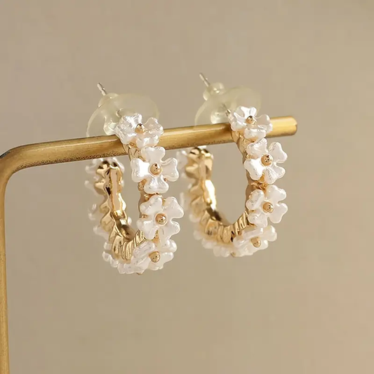 Hoop Daisy Earrings