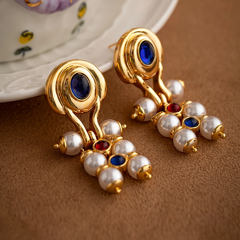 Classic Pearl Earring with Timeless Appeal