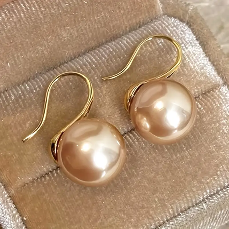 Charming Pearl Earring for Any Occasion