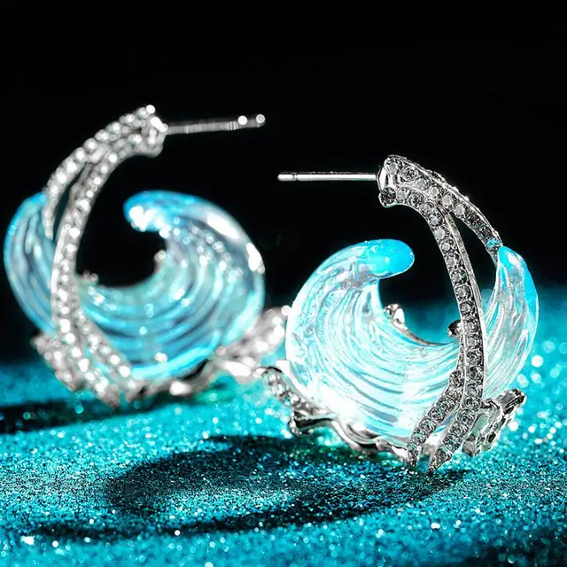 Charming Earring for Any Occasion
