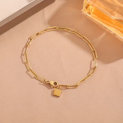 Stunning Gold Bracelet for Daily Wear