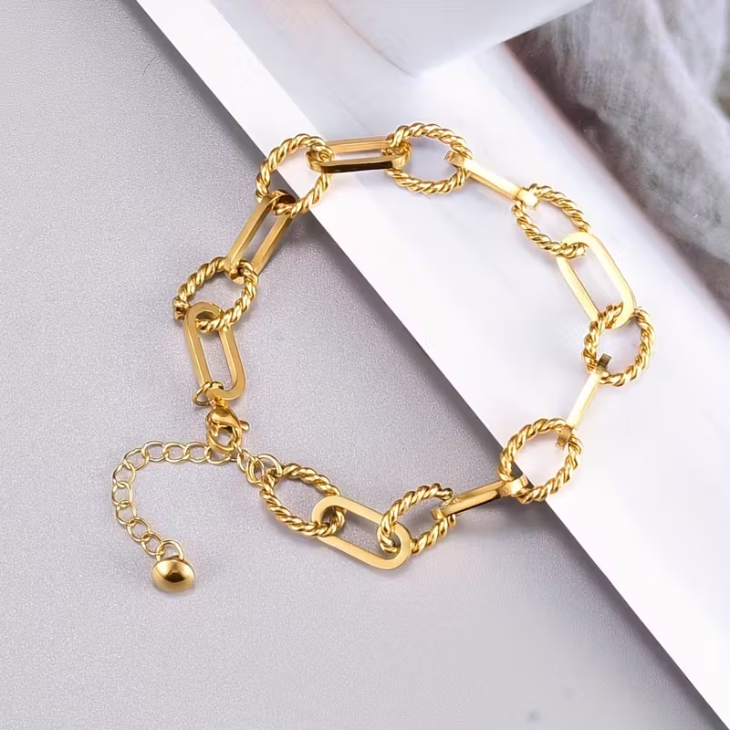 Stunning Gold Bracelet for Daily Wear