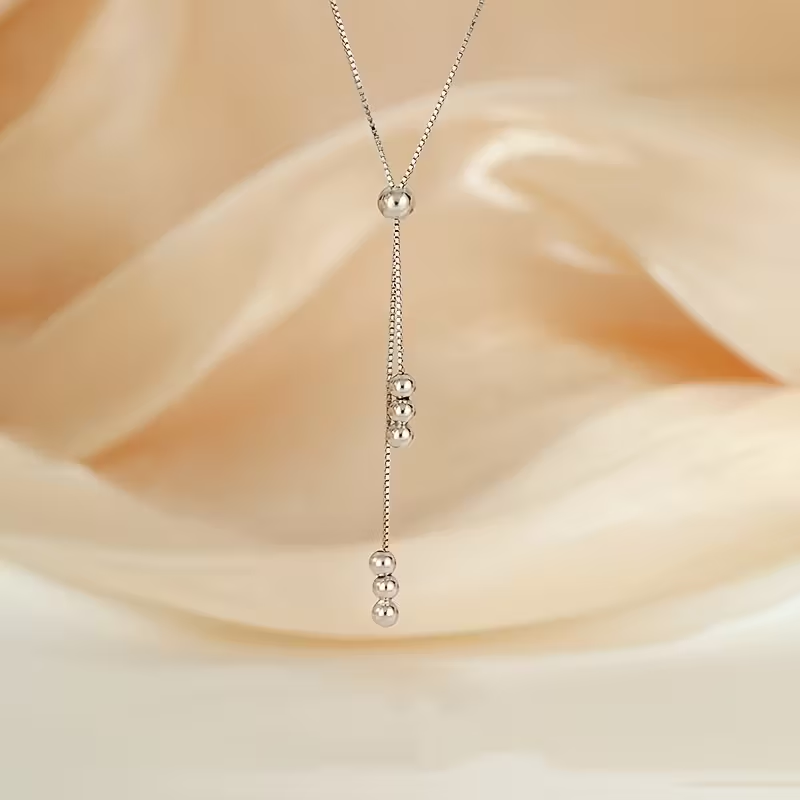 Charming Silver Necklace for Any Occasion