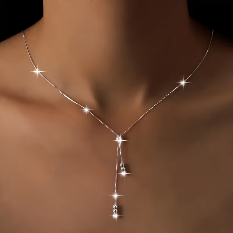 Charming Silver Necklace for Any Occasion