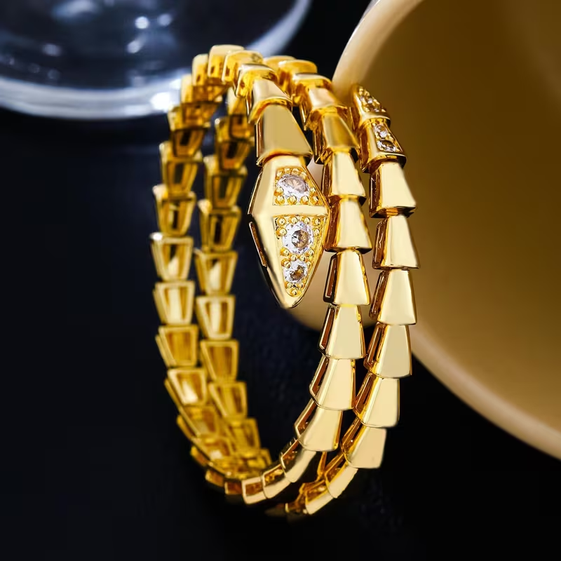 Beautiful Gold Bracelet with Unique Style