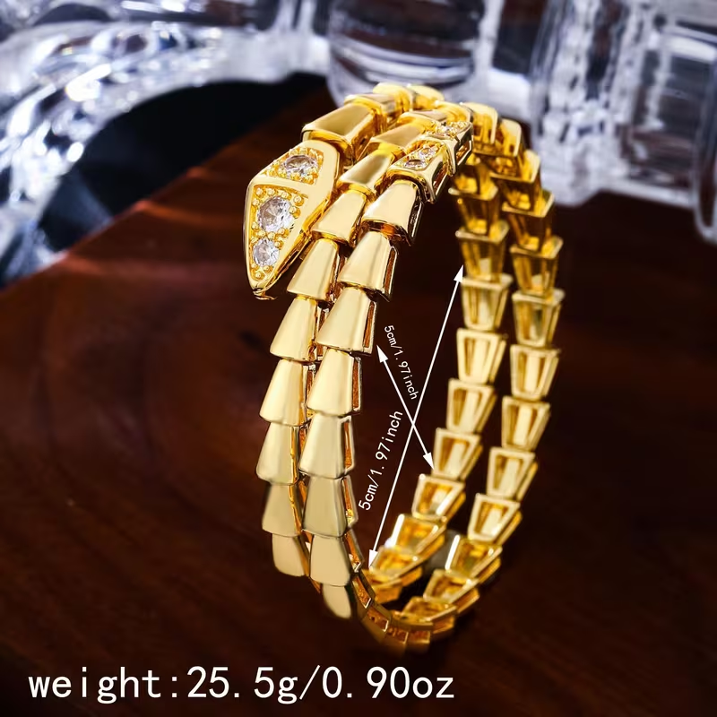 Beautiful Gold Bracelet with Unique Style