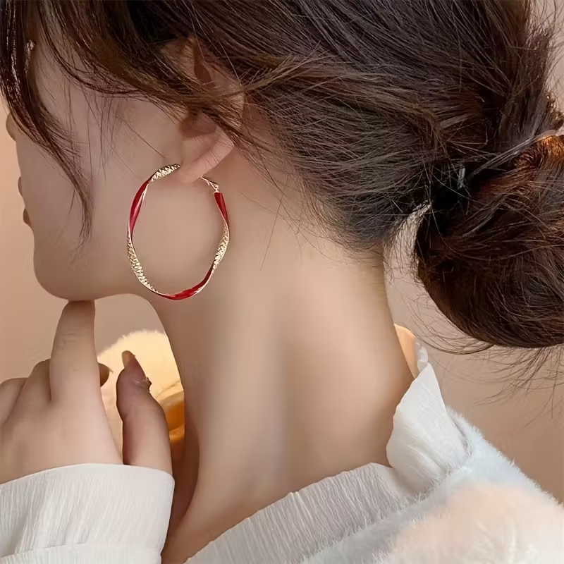 Vintage Handmade Gold Earring