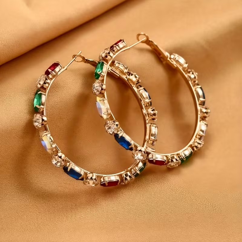 Beautiful Gold Earring with Unique Style