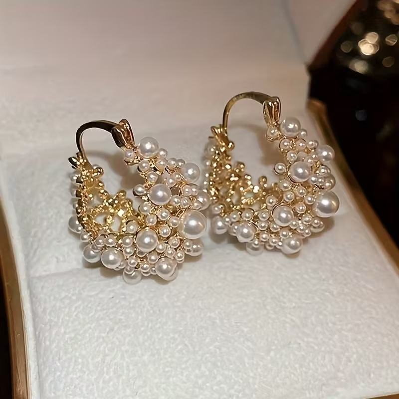 Beautiful Gold Earring with Unique Style