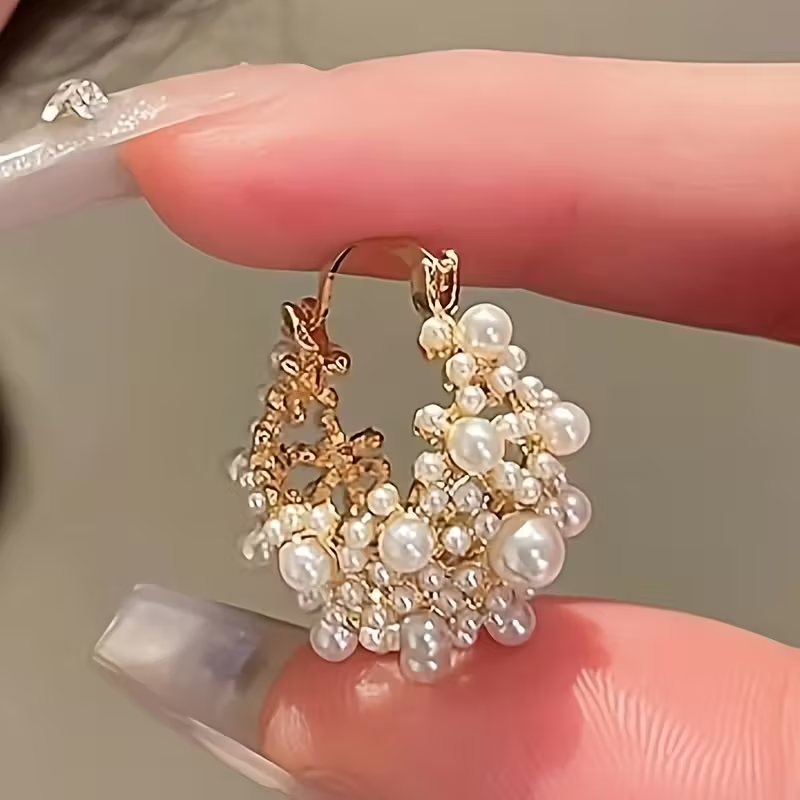 Beautiful Gold Earring with Unique Style