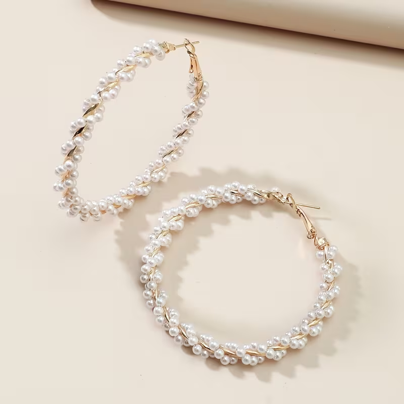 Romantic Pearl Earring for Special Moments