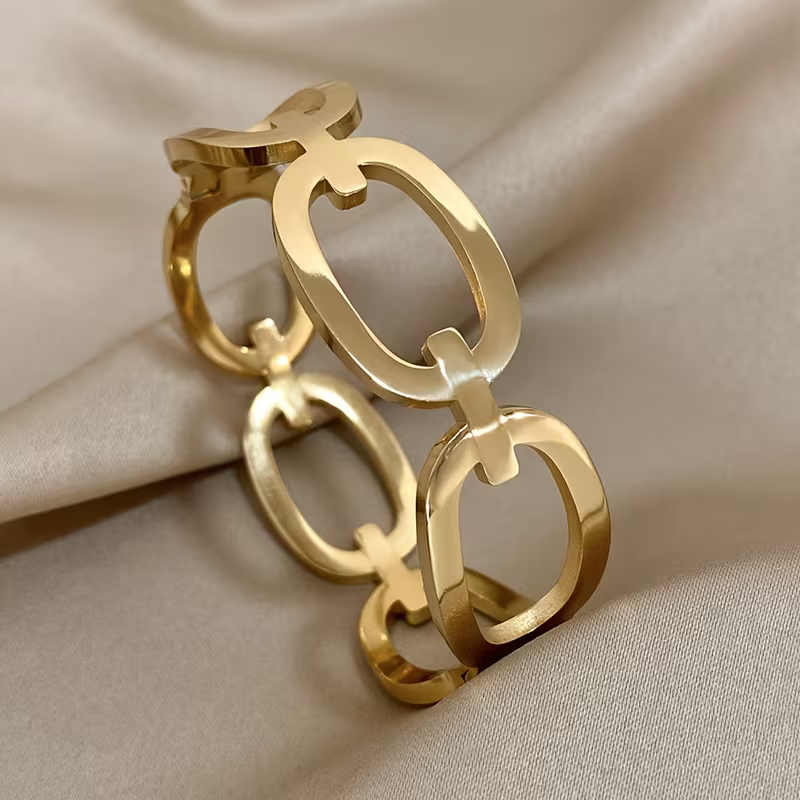Beautiful Bracelet with Unique Style