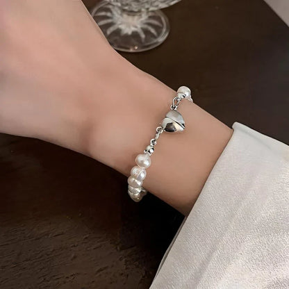 Beautiful Pearl Necklace with Unique Style
