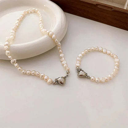 Beautiful Pearl Necklace with Unique Style